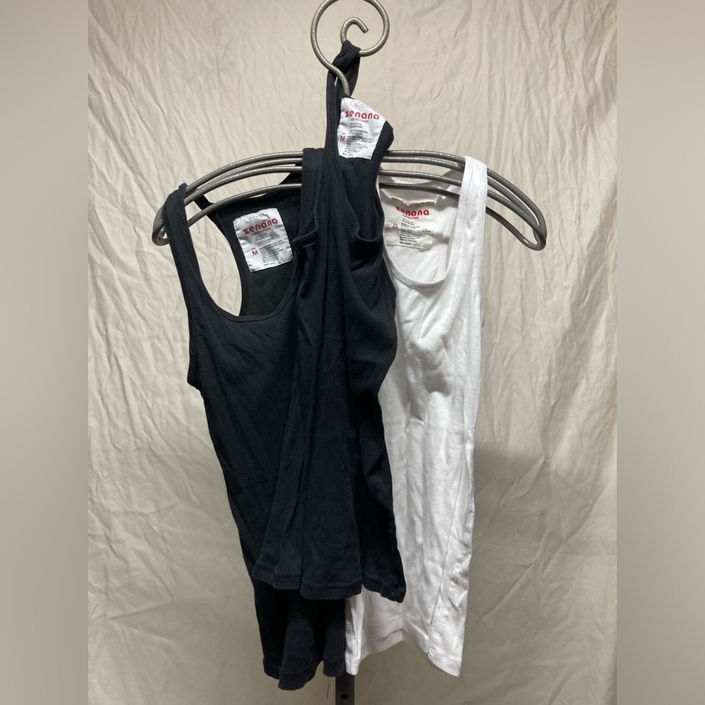 3 tank tops zenana size M , 2 black & 1 white